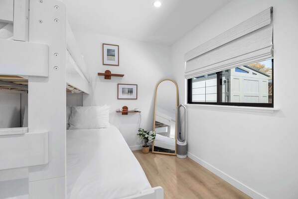 2 bedrooms, desk, iron/ironing board, travel cot