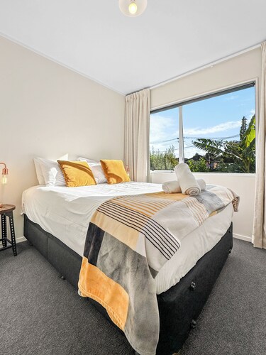 Onehunga Oasis l 2bed Private Home l Cornwall Park