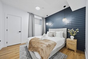 2 slaapkamers, een strijkplank/strijkijzer, gratis wifi, beddengoed