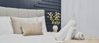 Clean| Exquisite| Modern| Brand New| Ravine View