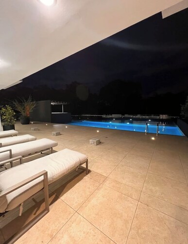 Cozy Apartment 10 min to Airport Be Cariari Condo new