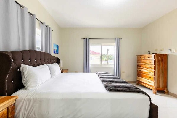 3 sovrum, strykjärn/strykbräda, wi-fi och sängkläder