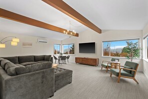 TV connectée, jeux vidéo, livres