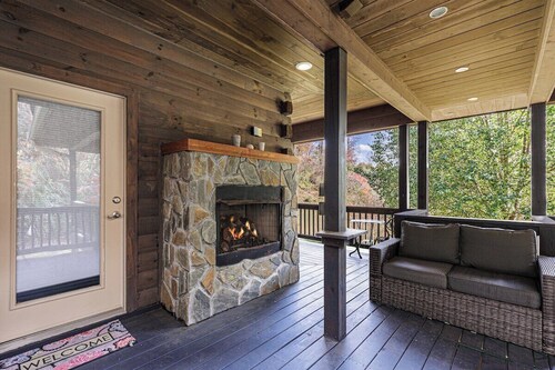 Experience the serene beauty of Bryson City in this spacious 4-bedroom cabin