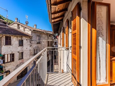 Stunning private villa for 5 guests with WIFI, balcony and pets allowed