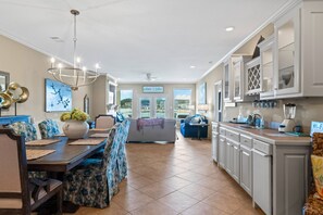 Interior - Seasons Greetings Sale (Hot Springs)