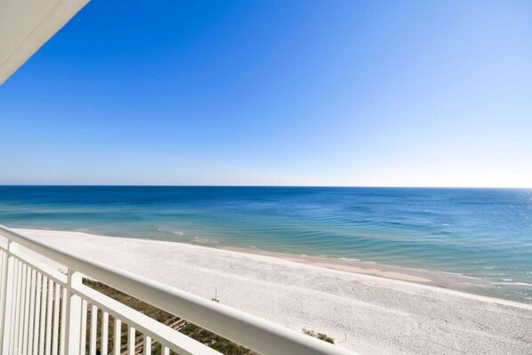 On the beach - New Rental |Palacio End Unit |Spectacular Gulf Views |Spacious 3 BR in the Heart of Perdido Key (Pensacola)