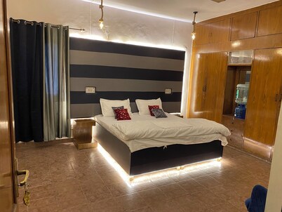 Charming 4BHK Duplex in South Delhi. Pet-friendly. Rustic charm, modern comfort.