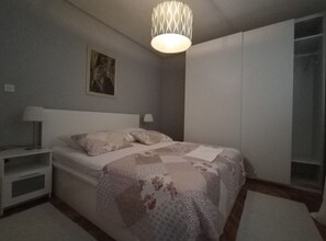 Apartment (Two Bedroom Apartment With Sea view) | 4 bedrooms, cribs/infant beds, free WiFi