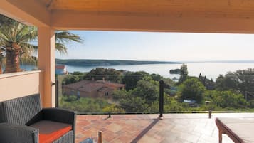 Ferienhaus (Holiday Home Boni) | Terrasse/Patio