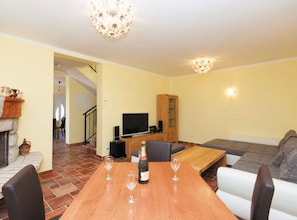 Maison (Holiday Home Boni) | Salle de séjour