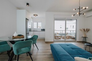 Living room - Spacious Luxury Trogir Apartments (Trogir)