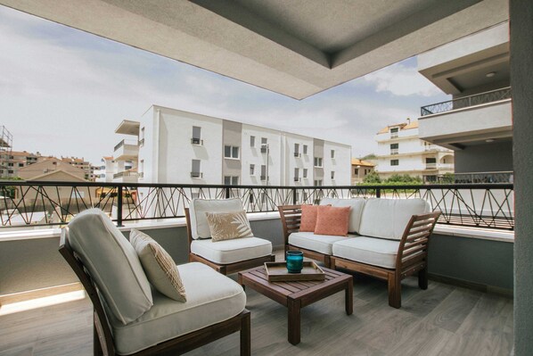 Balcony - Spacious Luxury Trogir Apartments (Trogir)