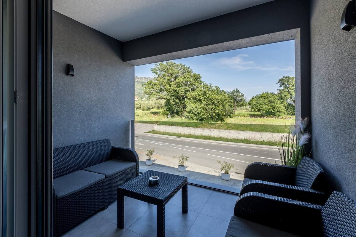 Apartment (One Bedroom Apartment (owner sjever m) | Ruang tamu | 32 inci televisyen skrin rata dengan satelit