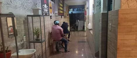 Ruang duduk lobi