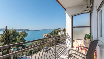 Apartment (One Bedroom Apartment with Balcony) | Balcony