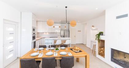 Scenic Elegant Trogir Villa With Pool
