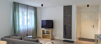 Appartamento 'Schiller's Urban Escape' con vista sulle montagne, terrazza privata e Wi-Fi
