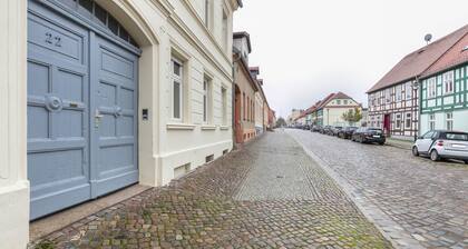 Ferienwohnung 'Traumhafte Fewo Im Herzen Templins' mit Gemeinschaftsterrasse und Wi-Fi