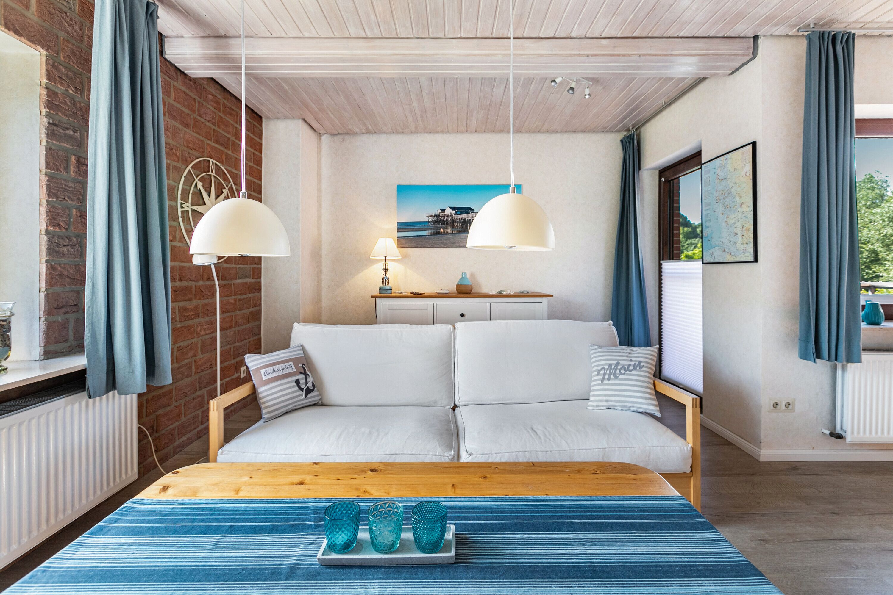 Fernseher, DVD-Player, Stereoanlage