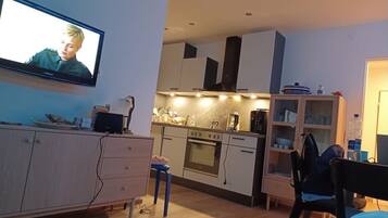 Kühlschrank, Ofen, Herdplatte, Geschirrspüler