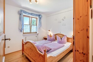2 bedrooms, free WiFi, bed sheets