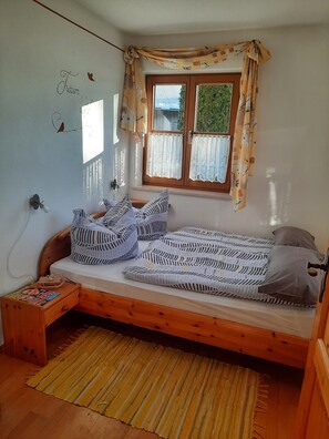 2 bedrooms, free WiFi, bed sheets