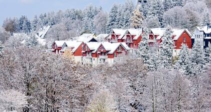 Ferienwohnung Tannenblick 3-2" mit Gemeinschaftsgarten, Balkon und Wi-Fi