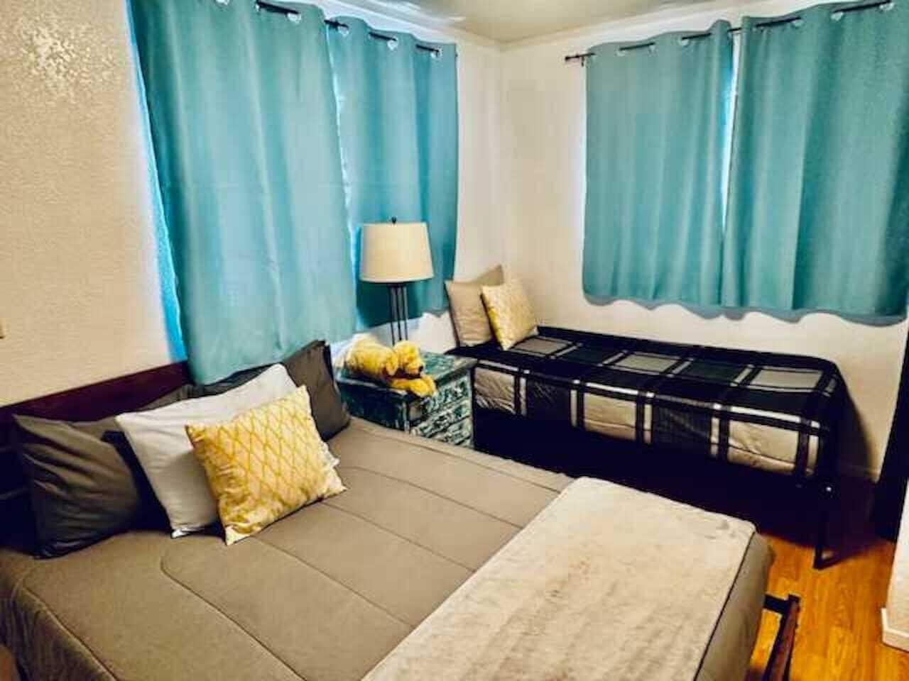 2 bedrooms, desk, iron/ironing board, travel cot