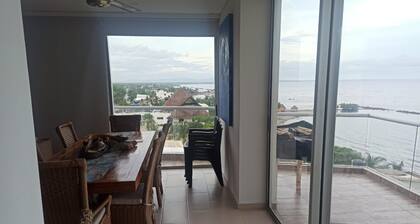 Cozy Apartment: Pool and Ocean Front. Apt 603 Edif. Fontaine Bleu, Coveñas