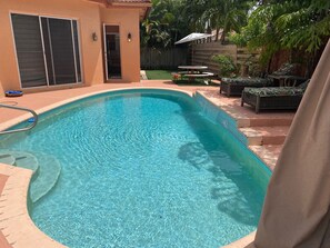 Pool - Luxurious Pool Home in Boca Raton 15 minutes Driving distance to Ocean (Boca Raton)