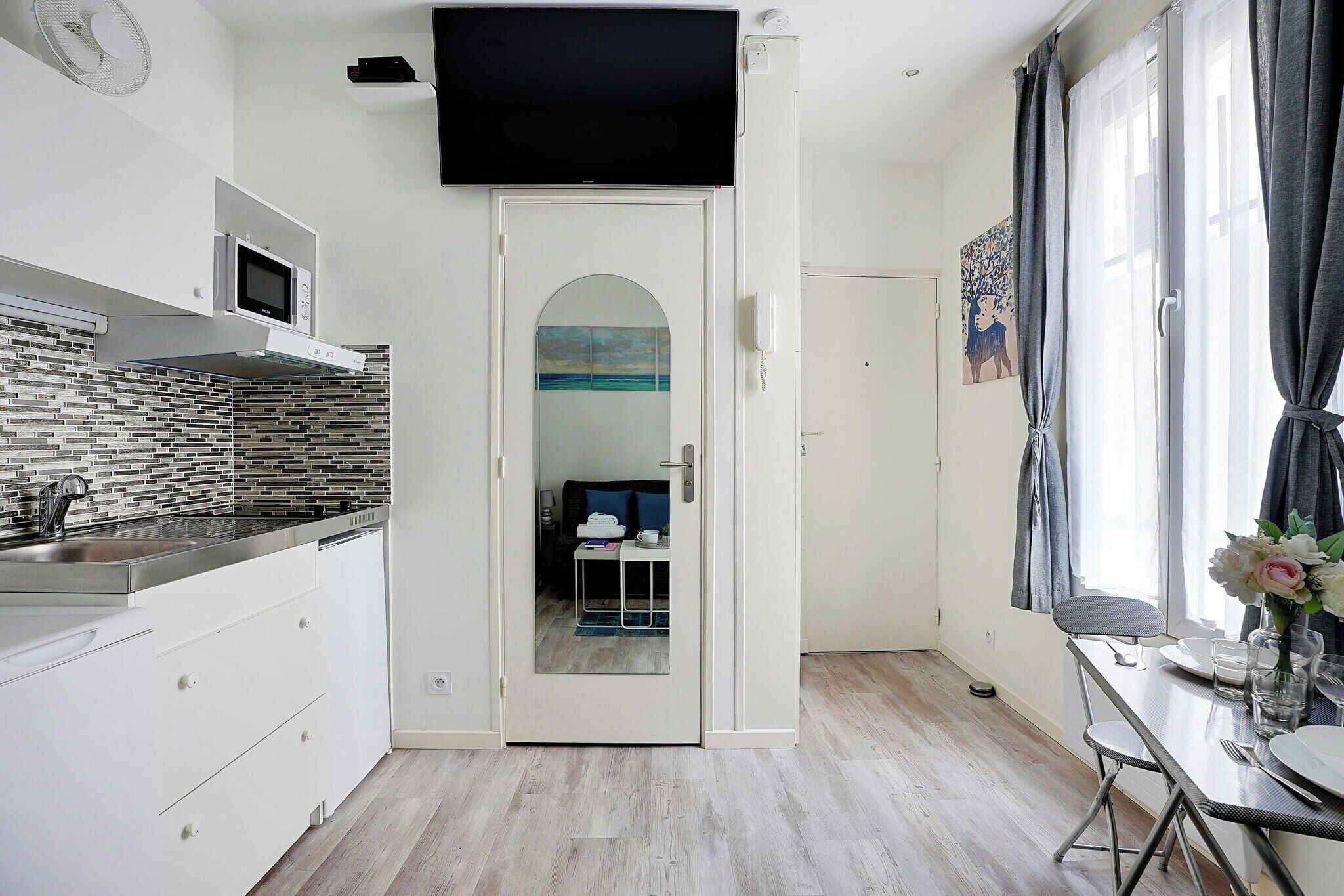 Fridge, microwave, stovetop, electric kettle