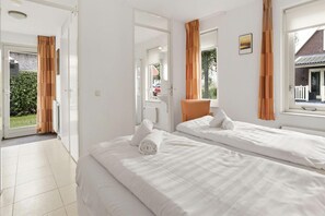 3 bedrooms, travel crib, free WiFi