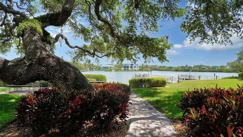 🦩Book Me Baby! Siesta Paraiso Condo With Pool ~ Siesta Key Bay Oaks🦩