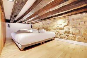 1 soverom, skrivebord, strykejern/-brett og wi-fi (inkludert)