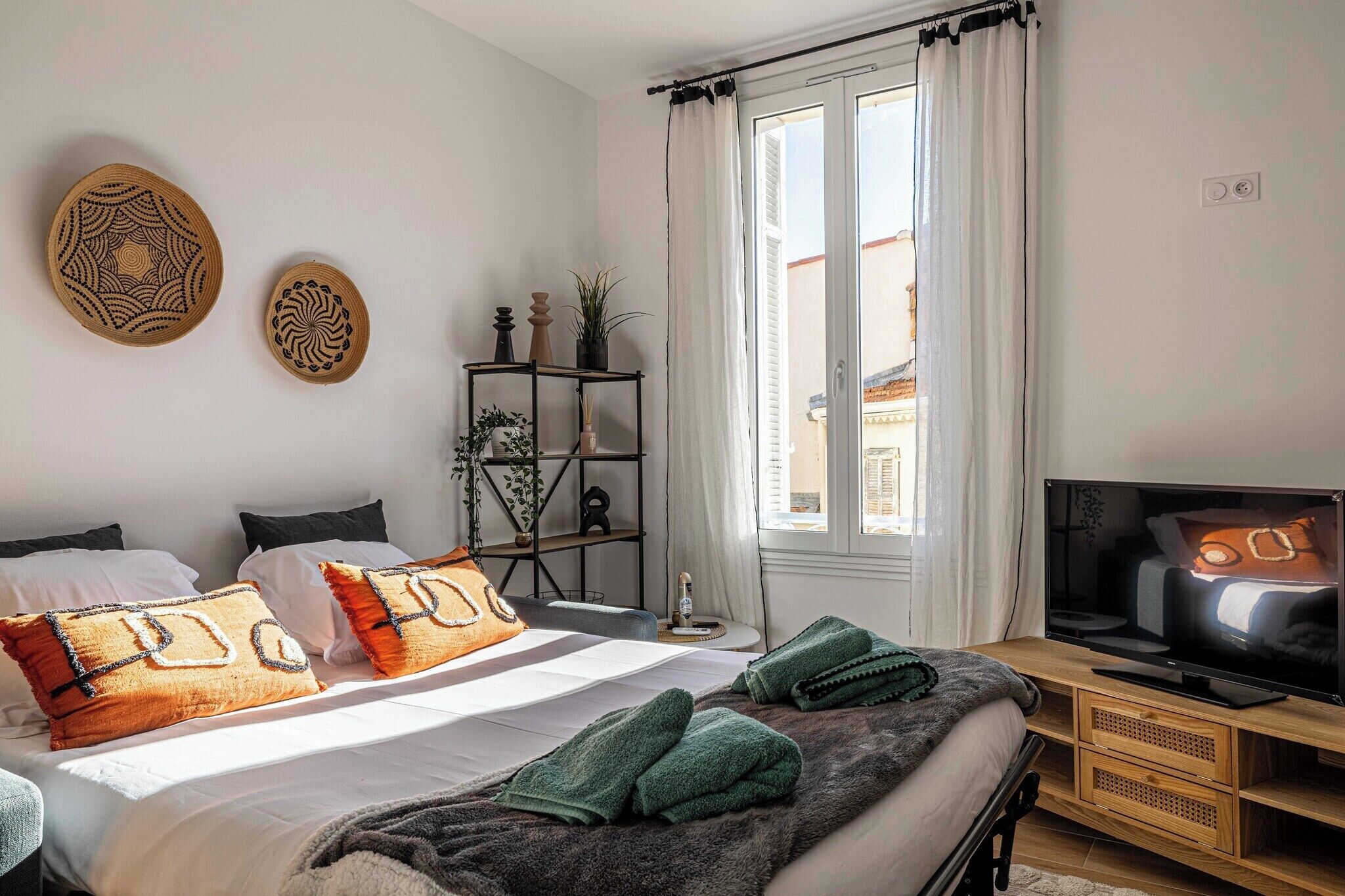 1 dormitorio, tabla de planchar con plancha, wifi gratis y ropa de cama