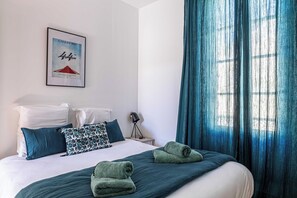 1 chambre, fer et planche à repasser, accès au Wi-Fi (inclus)