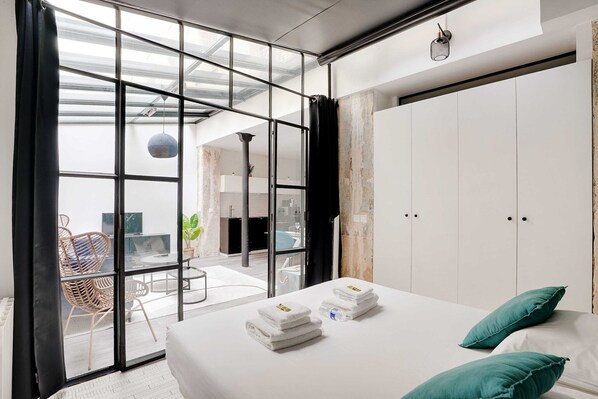 2 Schlafzimmer, Schreibtisch, Bügeleisen/Bügelbrett, kostenloses WLAN