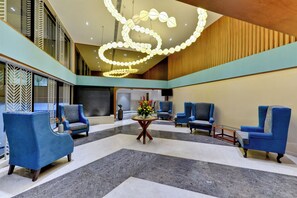 Lobby sitting area - THE LUXANT HOTEL (Bengaluru)
