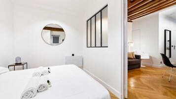 1 camera, una scrivania, ferro/asse da stiro, Wi-Fi gratuito