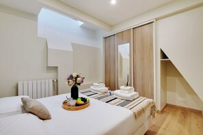 2 bedrooms, desk, iron/ironing board, free WiFi