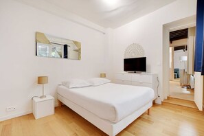 1 chambre, fer et planche à repasser, Wi-Fi, draps fournis
