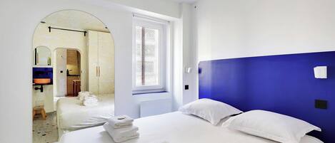 1 chambre, bureau, fer et planche à repasser, Wi-Fi