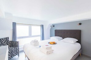 3 dormitoris, escriptori, planxa i posts de planxar i wifi gratuïta 