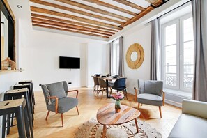 Dining - Spacious apartment - 2BR/6P - Le Marais (Paris)