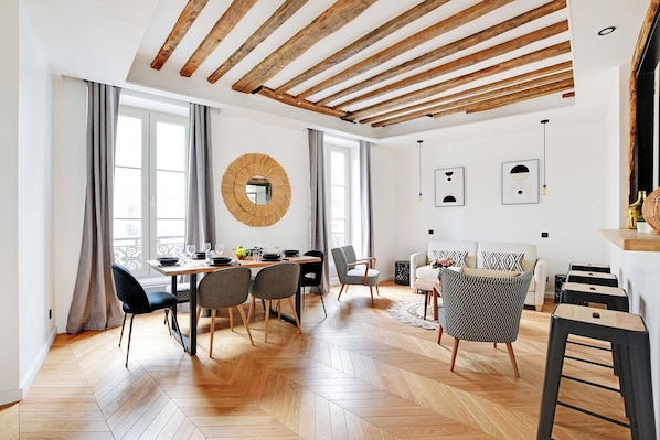Dining - Spacious apartment - 2BR/6P - Le Marais (Paris)