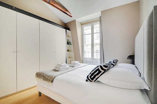 Charming 2BR/5P - Eiffel Tower - Trocadero