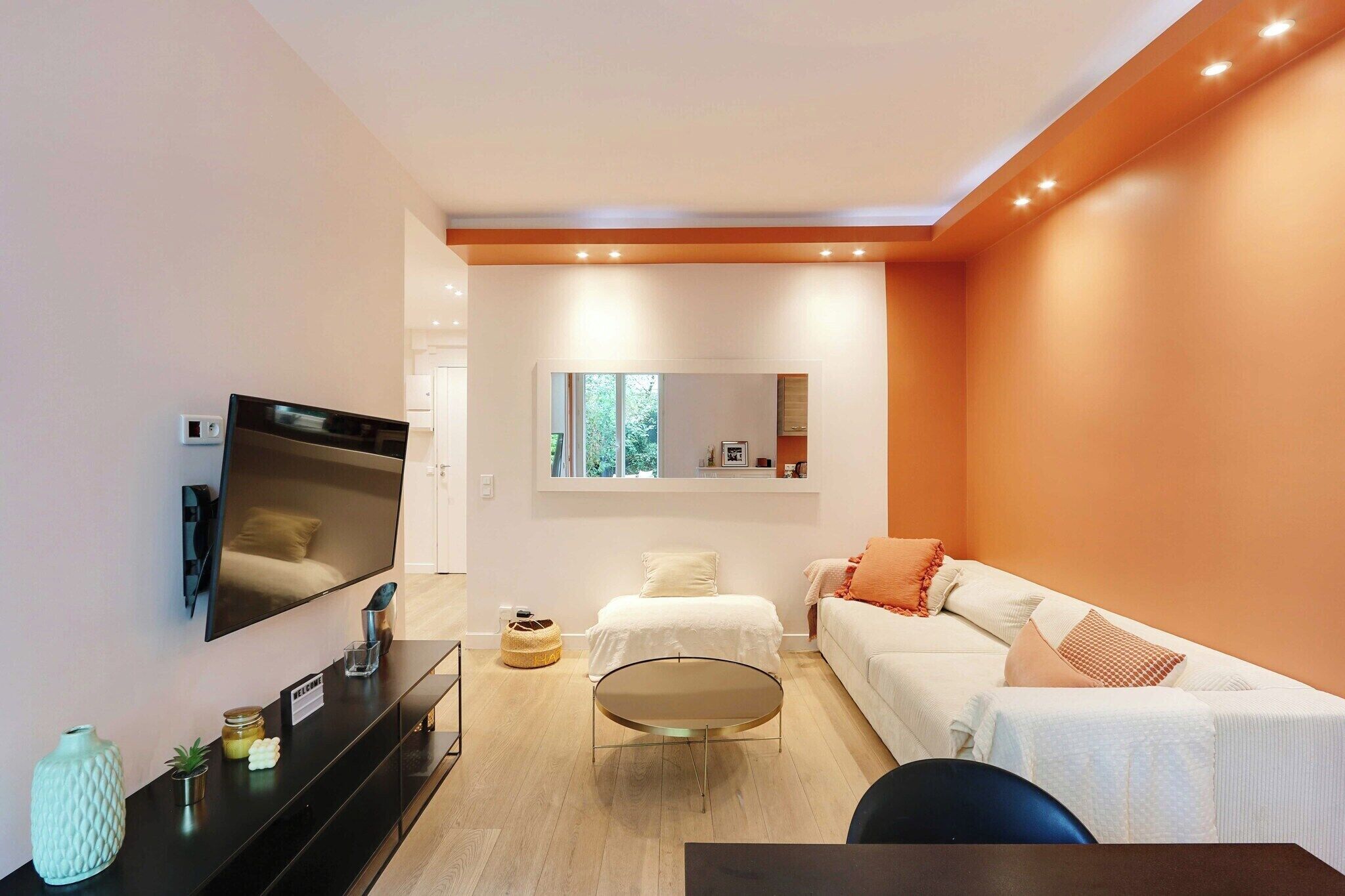 Smart TV, offices