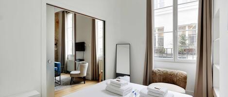 1 soverom, skrivebord, strykejern/-brett og wi-fi (inkludert)