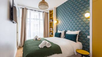 2 bedrooms, iron/ironing board, Internet, bed sheets